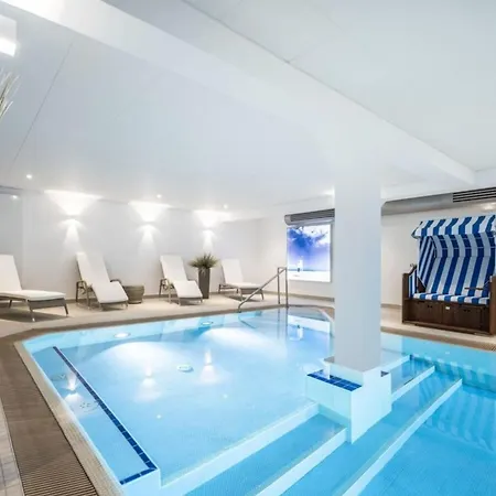 Ferienwohnung-juist-strandburg 206 Fuer 2 Bis 5 Personen Mit Schwimmbad Und Sauna